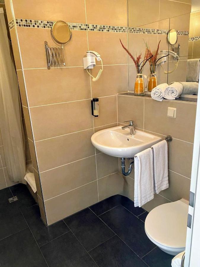 Hotel Am Park - Krefeld - Duesseldorf Willich Exteriér fotografie